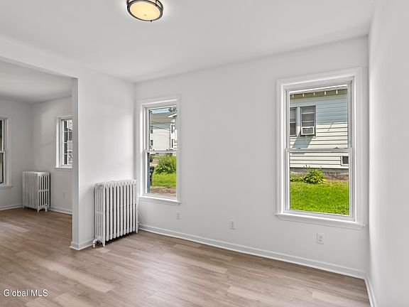 5th image of 2 Plum Avenue