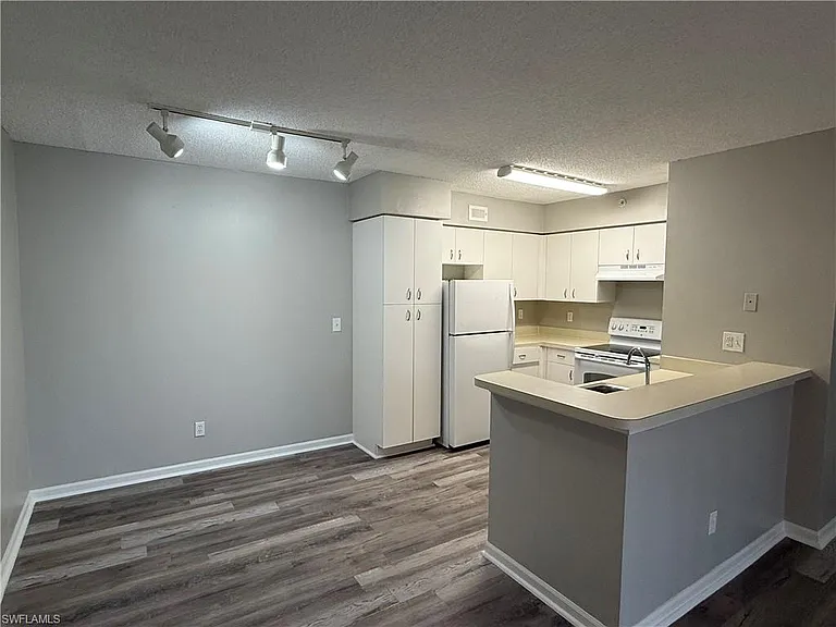 13521 Eagle Ridge Dr #125 — Photo 3