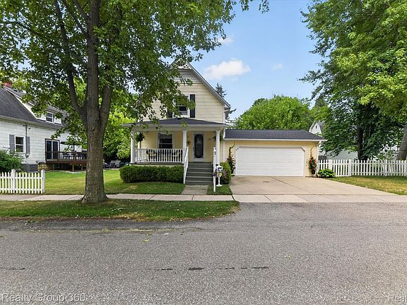 4th image of 318 Gregory St