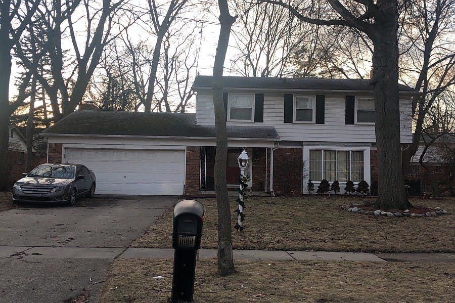 1st image of 27071 Charles Dr
