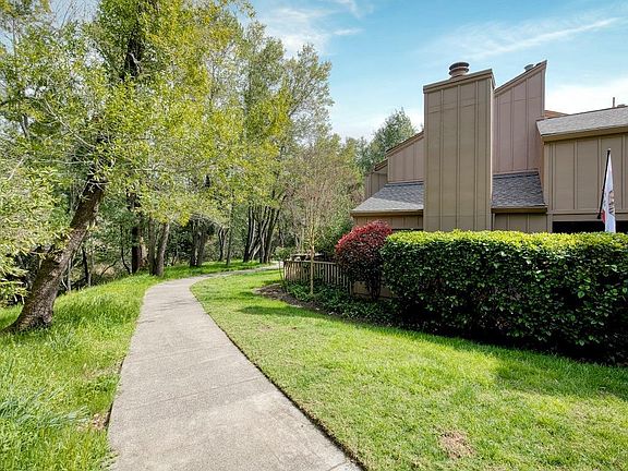 3rd image of 40 Prairie Falcon Drive