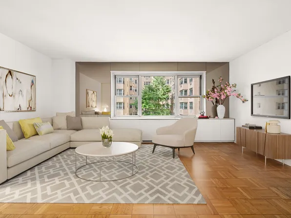 20 East 9th Street image 1 of 24