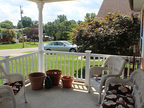 3rd image of 5925 Fawnridge Ct