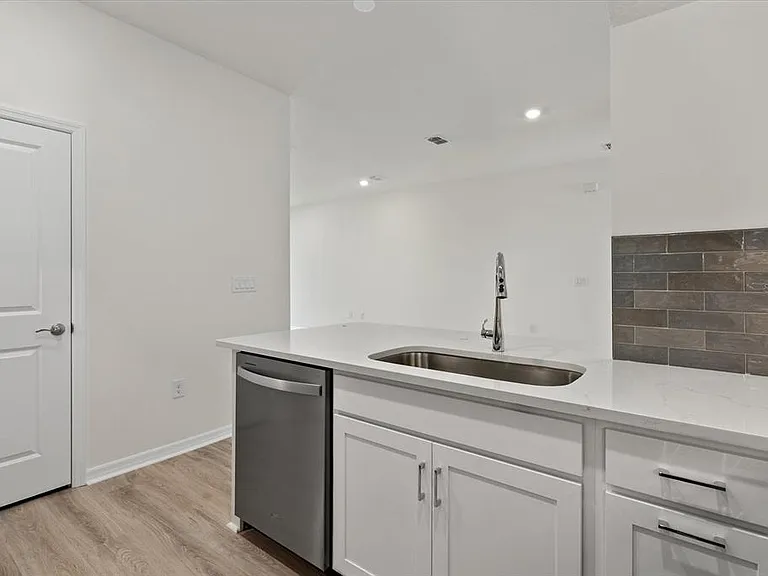 7566 Sea Oak Ct — Photo 10