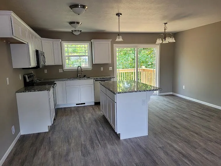 321 N Dogwood Pl — Photo 2