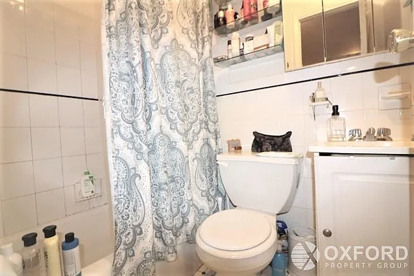 Rented by Oxford Property Group | media 8