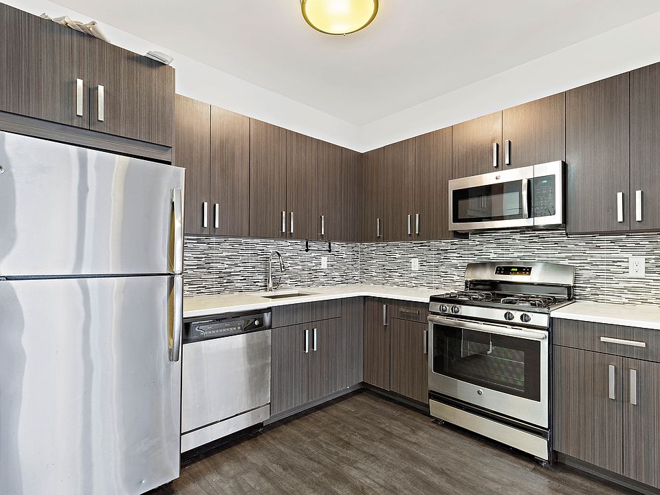 1st image of 510 45th St APT 401