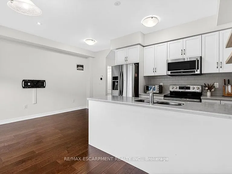 377 Glancaster Rd #16 — Photo 23