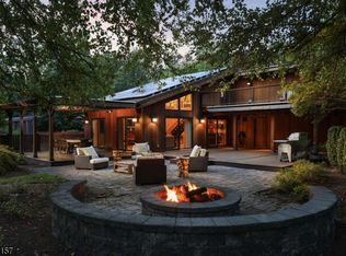 130 Wichser Ln W, Warren, NJ 07059