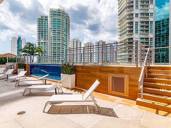 2nd image of 300 Sunny Isles Blvd #502-B1