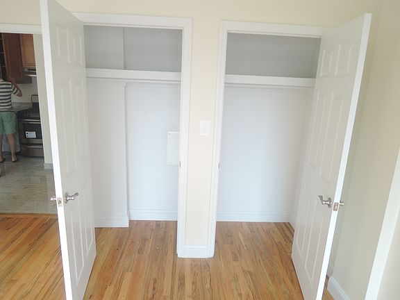 5th image of 2842 37th St