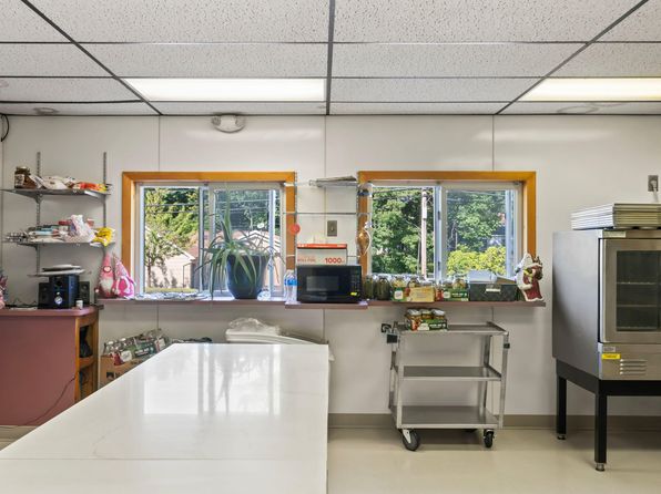 lewiston-maine-120625293 picture