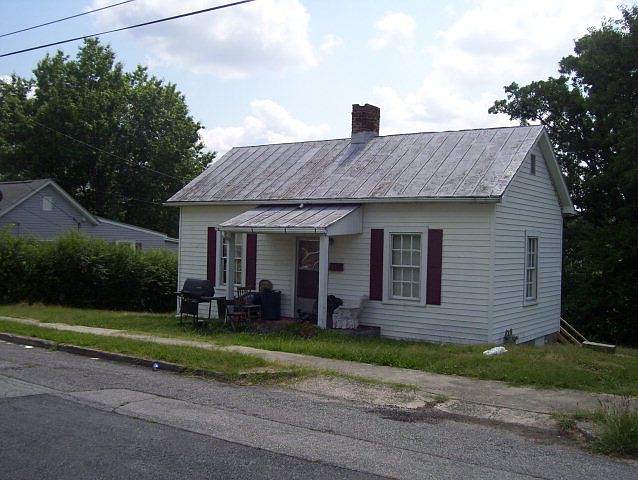 2nd image of 46 Selma Ave