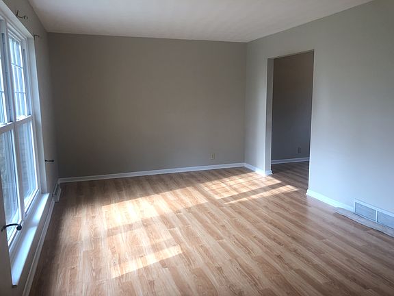 4th image of 1335 Sunnymede Ave