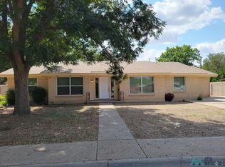 3208 Futura Dr, Roswell, NM 88201
