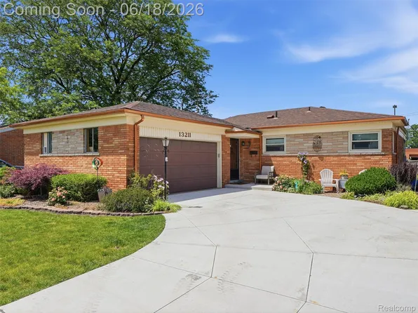 13211 Bloomfield Ave, Warren, MI 48089