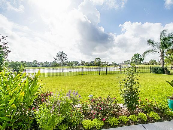 2nd image of 1613 Garden Lakes Dr