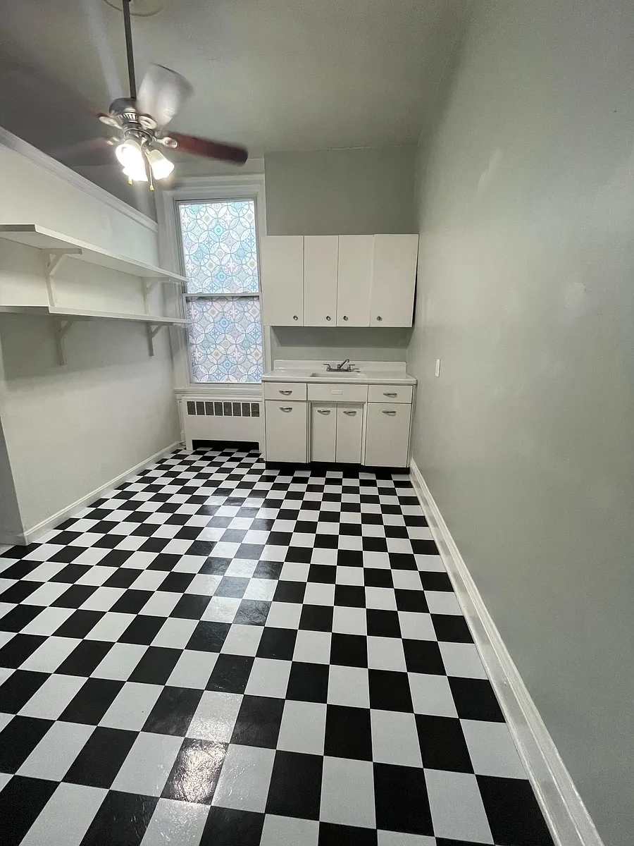 Building Photo - 3450 Clifton Ave #6