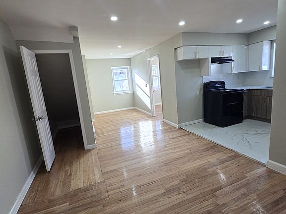 5th image of 93 Mount Vernon Ave #1
