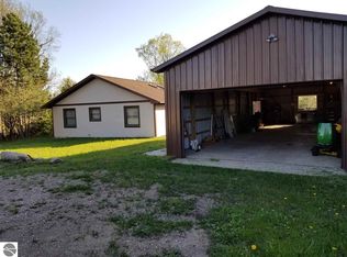 9645 Townline Rd, Petoskey, MI 49770