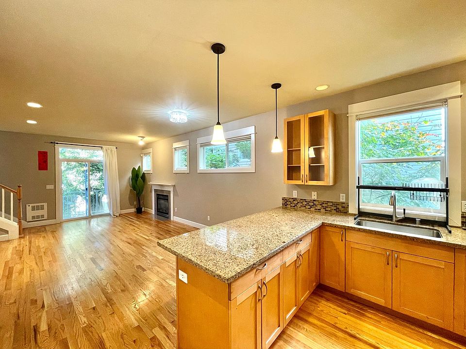 1st image of 2127 Waverly Pl N #B