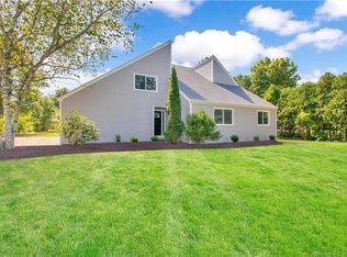 51 Rosewood Dr, Glastonbury, CT 06033