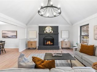 1204 SW Mic O Say Dr, Blue Springs, MO 64015