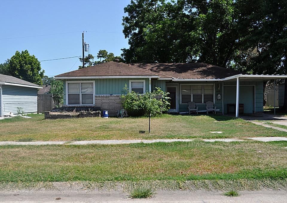 2nd image of 3216 Chestershire Dr