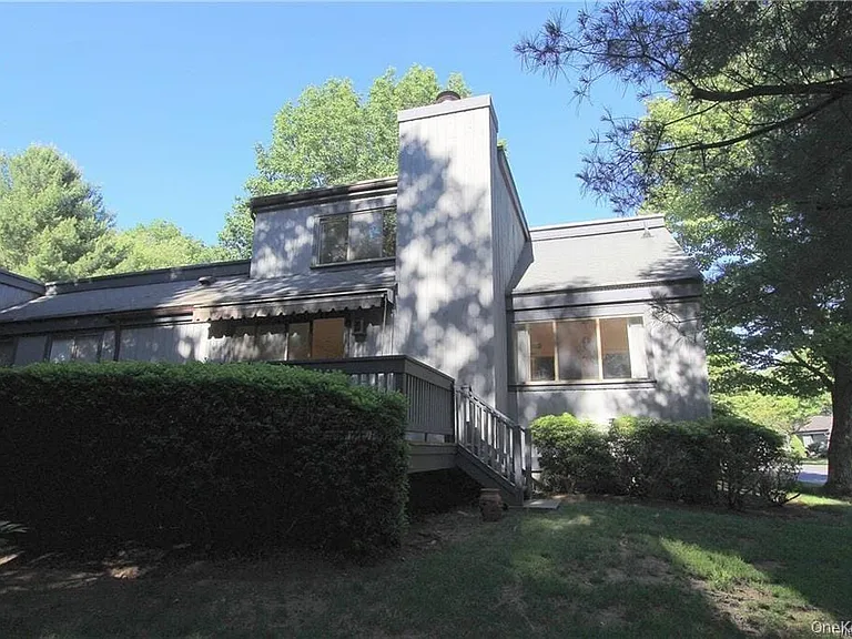 246 Heritage Hls #A — Photo 25
