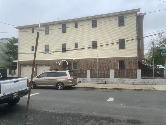 5th image of 1 Montrose Ave APT 2