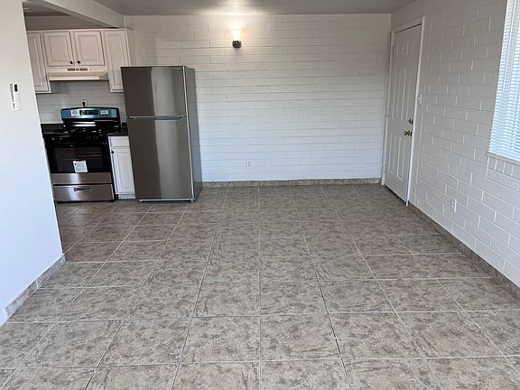 3rd image of 2053 N Alvernon Way APT 18
