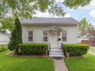 912 E Maple Ave, Adrian, MI 49221
