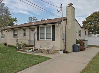 210 Hughes Ave, Cape May, NJ 08204