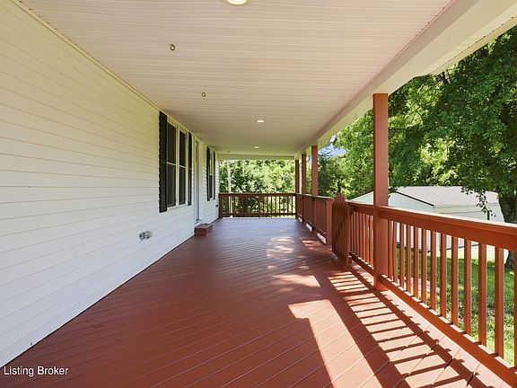 5th image of 90 Raker Rd