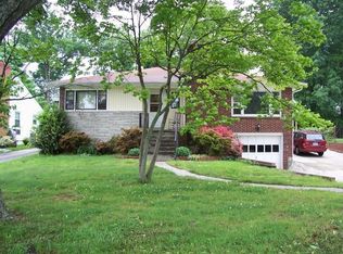 609 Quaker Ln, High Point, NC 27262