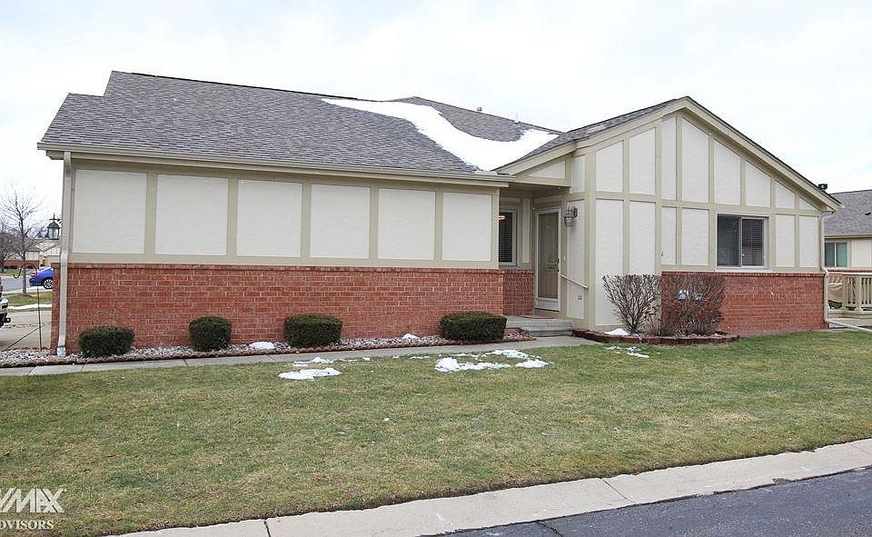 1st image of 18585 Stoneybrook Ln