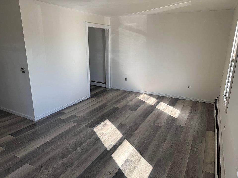 2nd image of 576 Beanville Rd #2