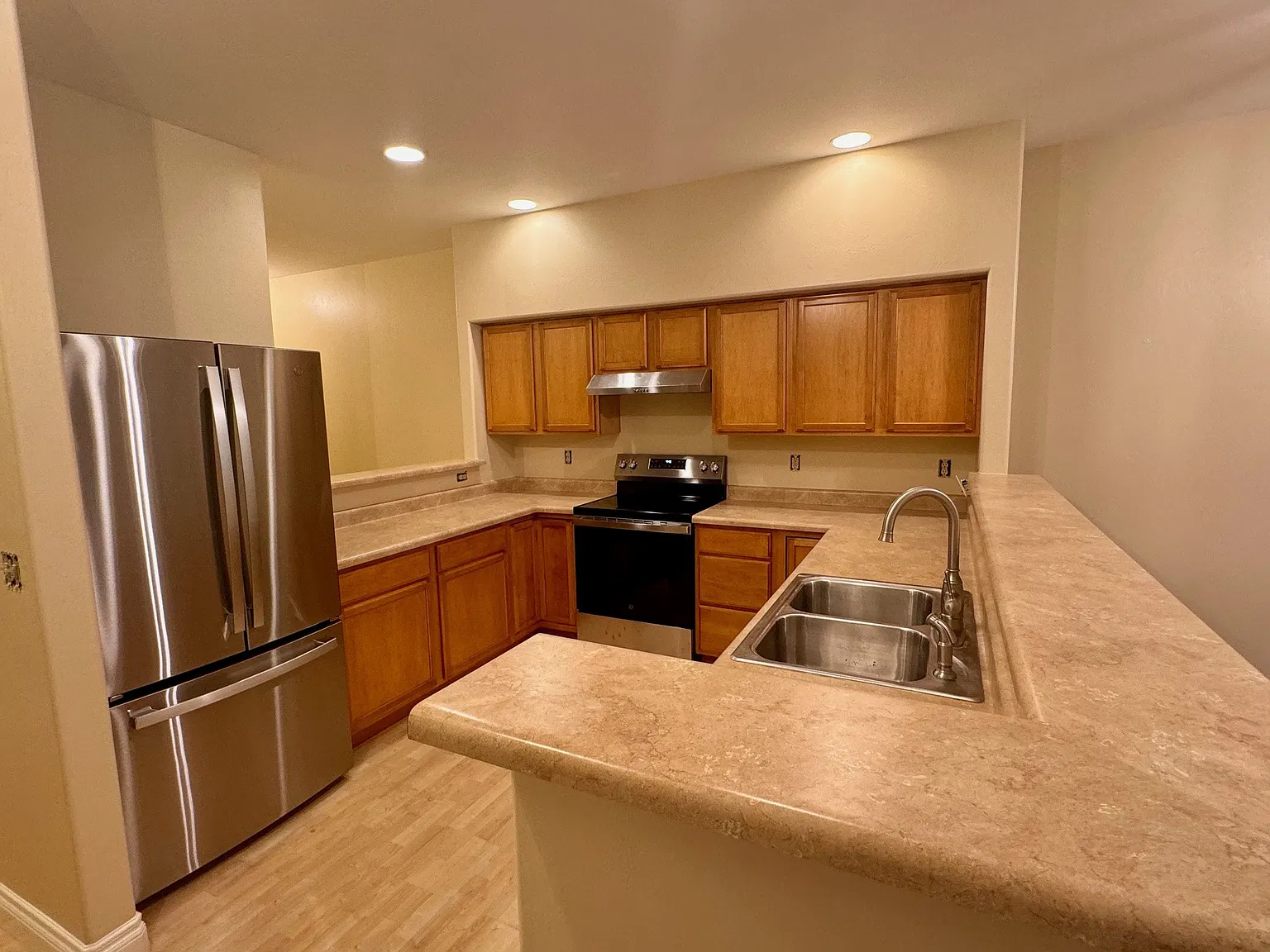 3 bed, 1448 sqft, $2,175 — Photo 4