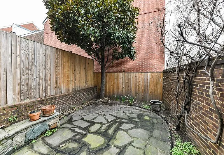 509 S Saint Asaph St — Photo 26