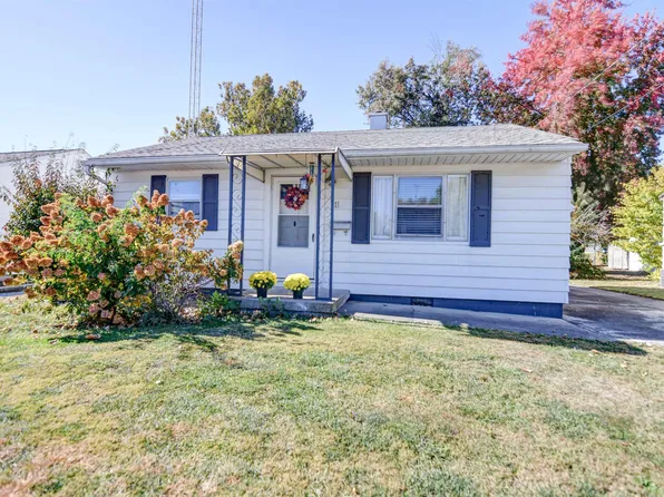 911 Hawley St, Taylorville, IL 62568