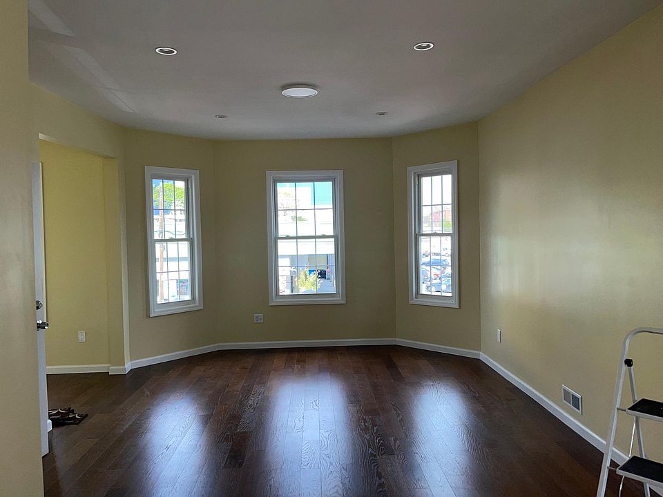 1st image of 8742 Lefferts Blvd Floor 2