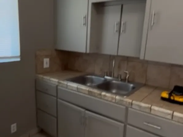 601 N I St APT 7, Tulare, CA 93274