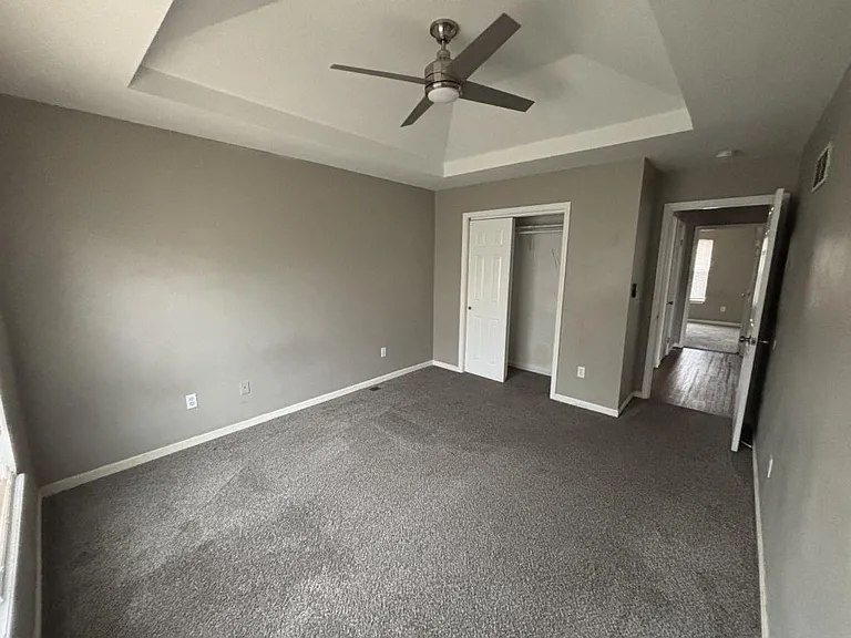 213 NW Sni A Bar Pkwy — Photo 10