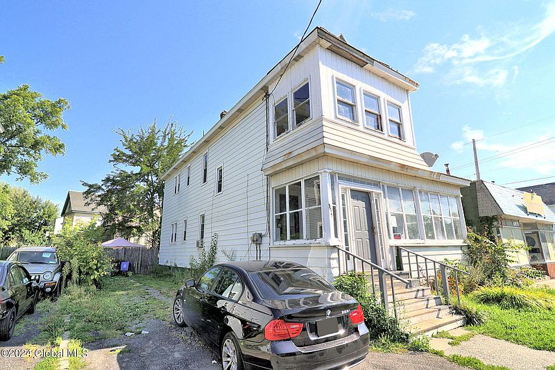 3rd image of 379 2nd Avenue