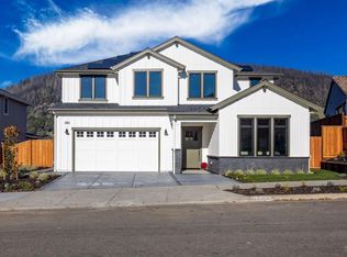 5905 Mountain Hawk Dr, Santa Rosa, CA 95409