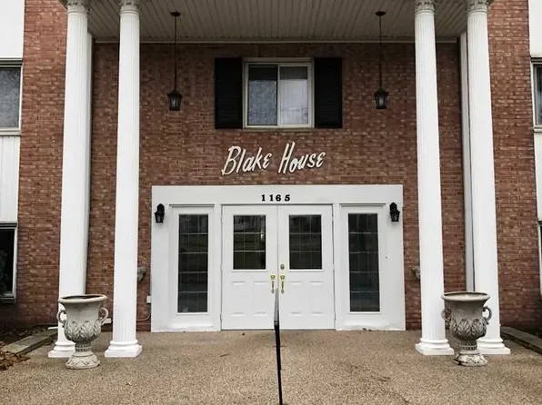 Blake House Apartments