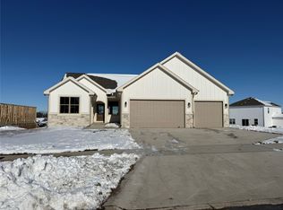 606 Ellis Cir, Adel, IA 50003