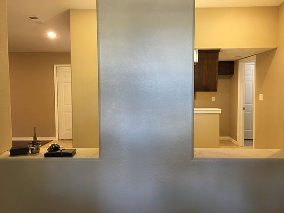 4th image of 2006 Village Green Dr #1