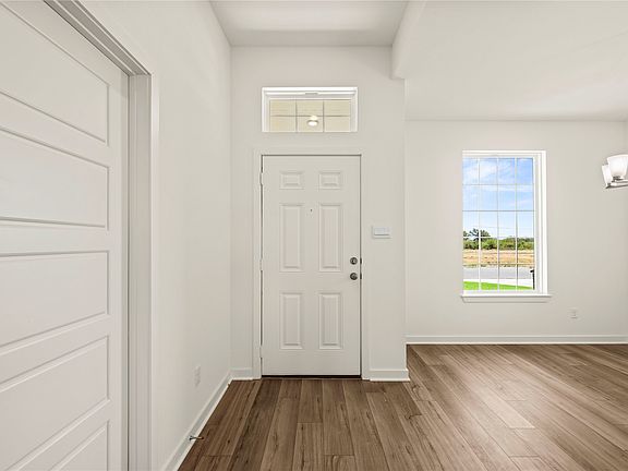4th image of 10116 Bethlehem Ct