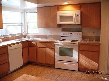 4th image of 112 E Wyndham Ct